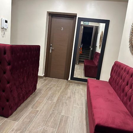 Hostal “ Infantas” Madrid Luaran gambar