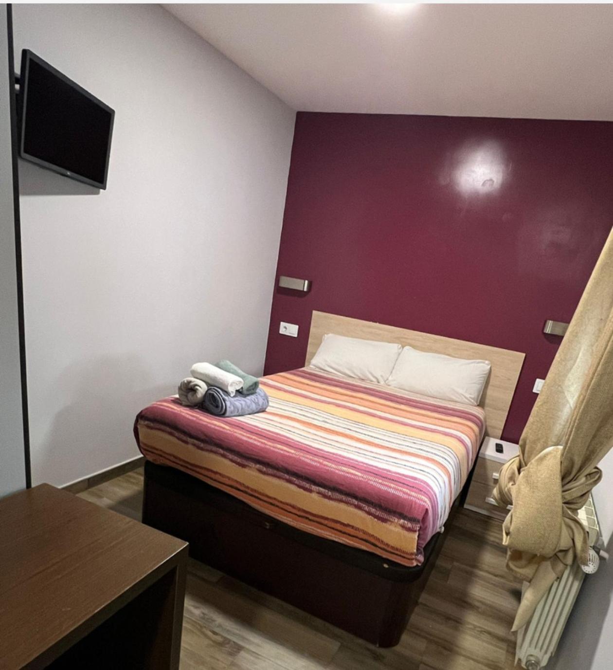 Hostal “ Infantas” Madrid Luaran gambar