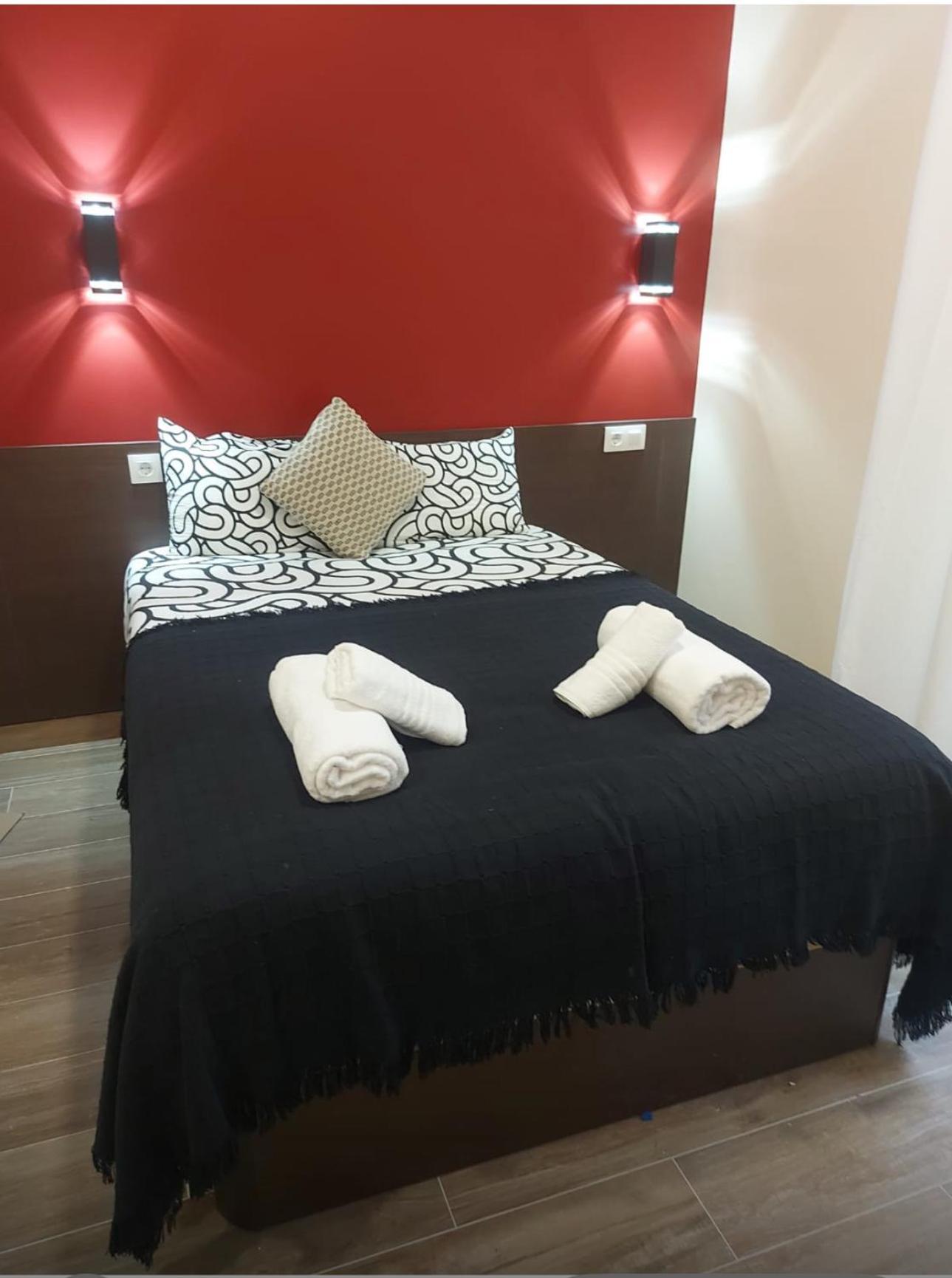 Hostal “ Infantas” Madrid Luaran gambar