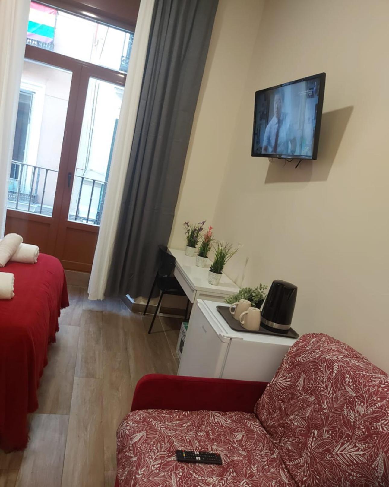 Hostal “ Infantas” Madrid Luaran gambar
