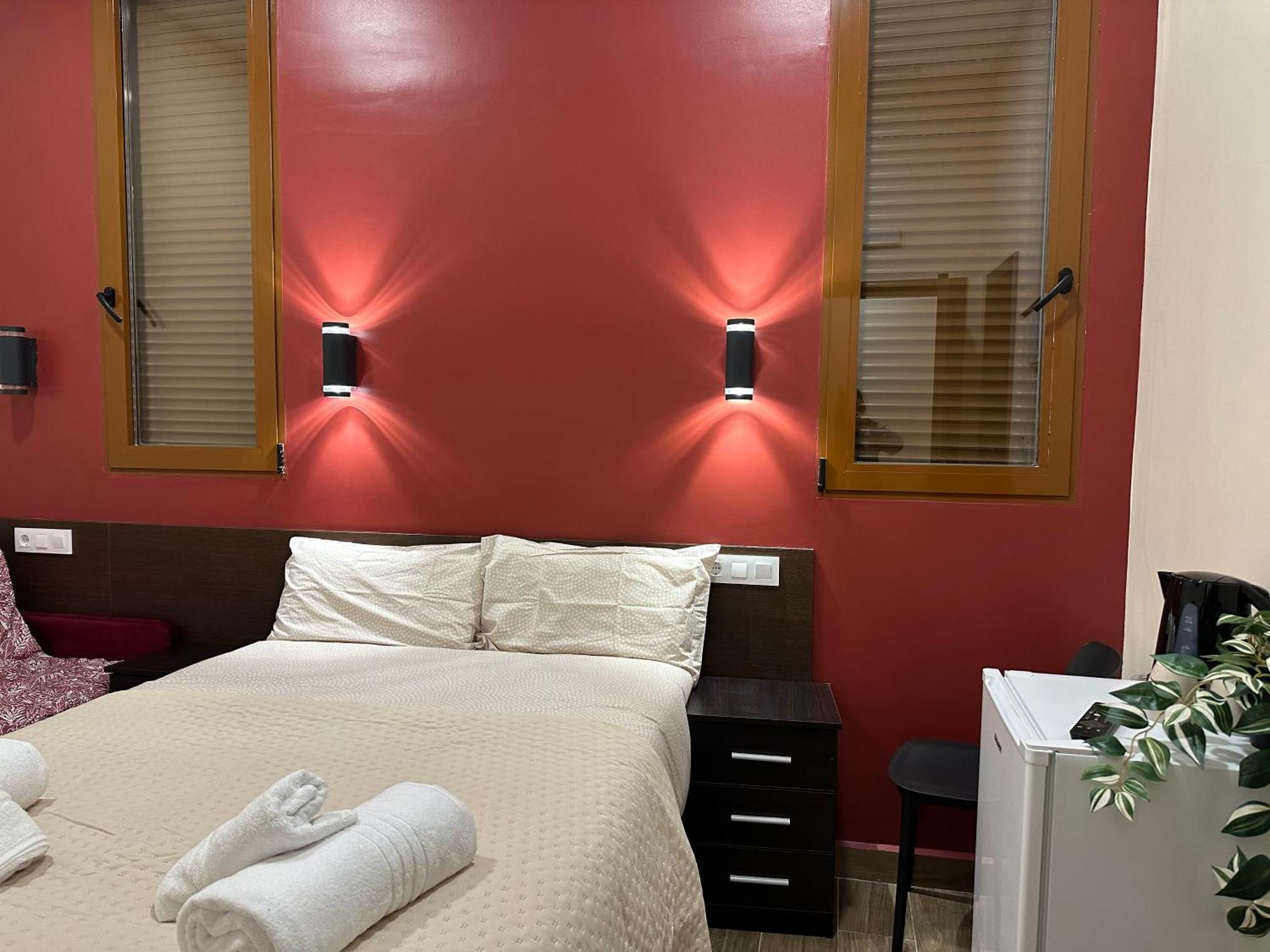 Hostal “ Infantas” Madrid Luaran gambar