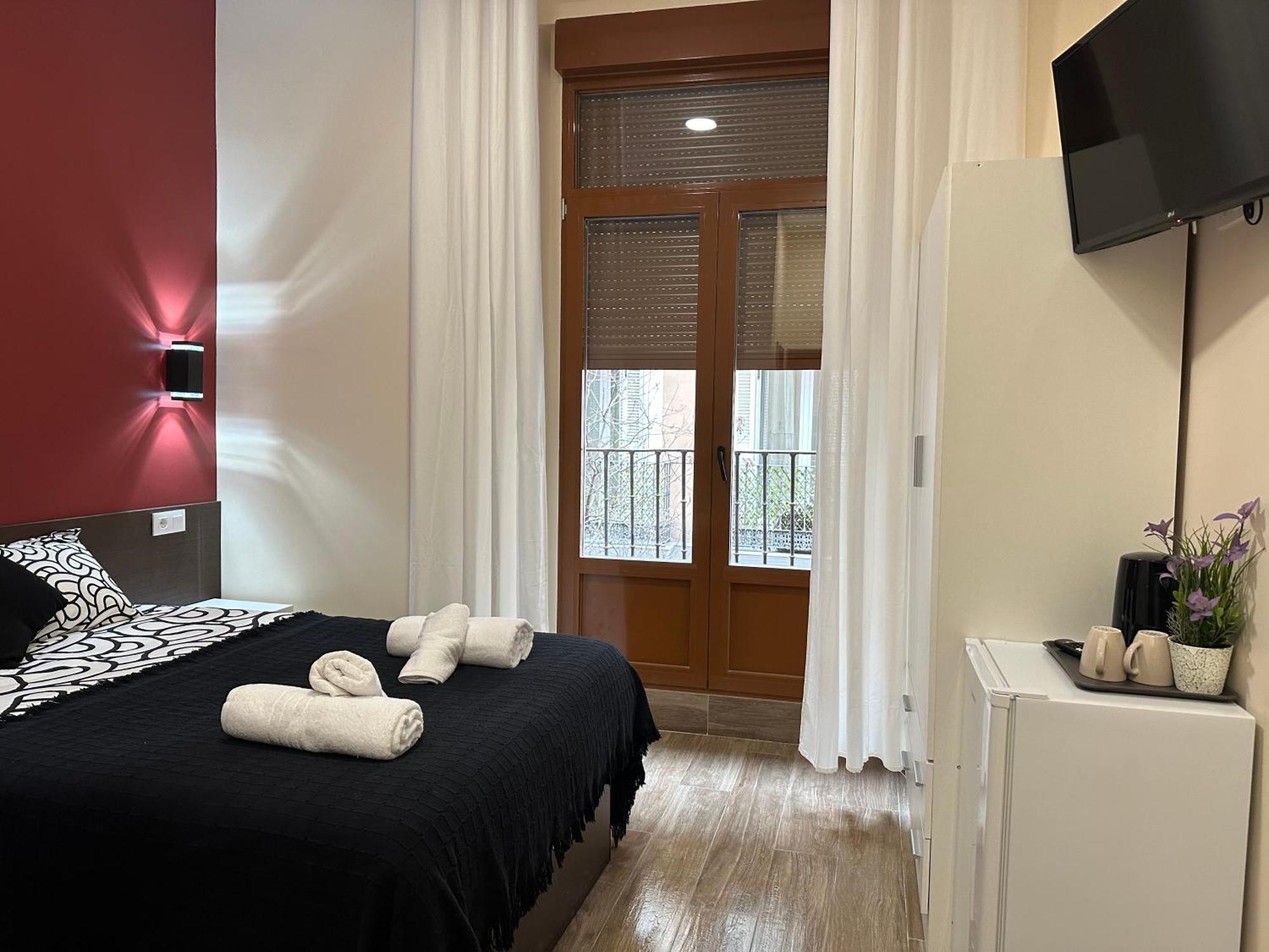 Hostal “ Infantas” Madrid Luaran gambar